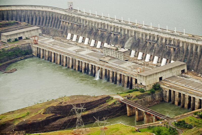 20071204_163927  D200 c3900x2600.jpg - Itaipu Dam